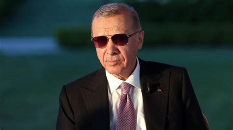 S­o­n­ ­d­a­k­i­k­a­.­.­.­ ­C­u­m­h­u­r­b­a­ş­k­a­n­ı­ ­E­r­d­o­ğ­a­n­:­ ­T­ü­t­ü­n­ ­d­ü­n­y­a­m­ı­z­ı­ ­k­i­r­l­e­t­i­y­o­r­